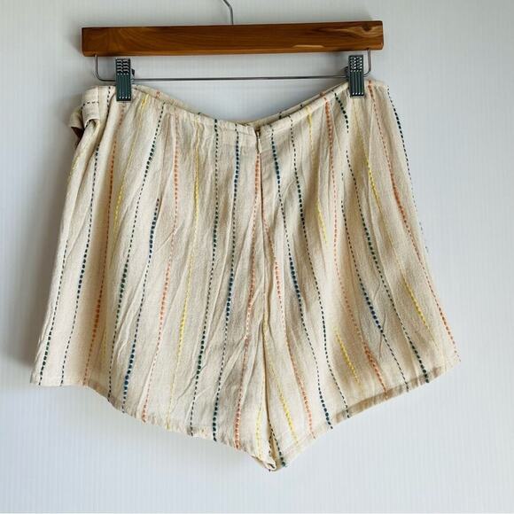 Urban Outfitters wrap skort size medium cream - Picture 4 of 5